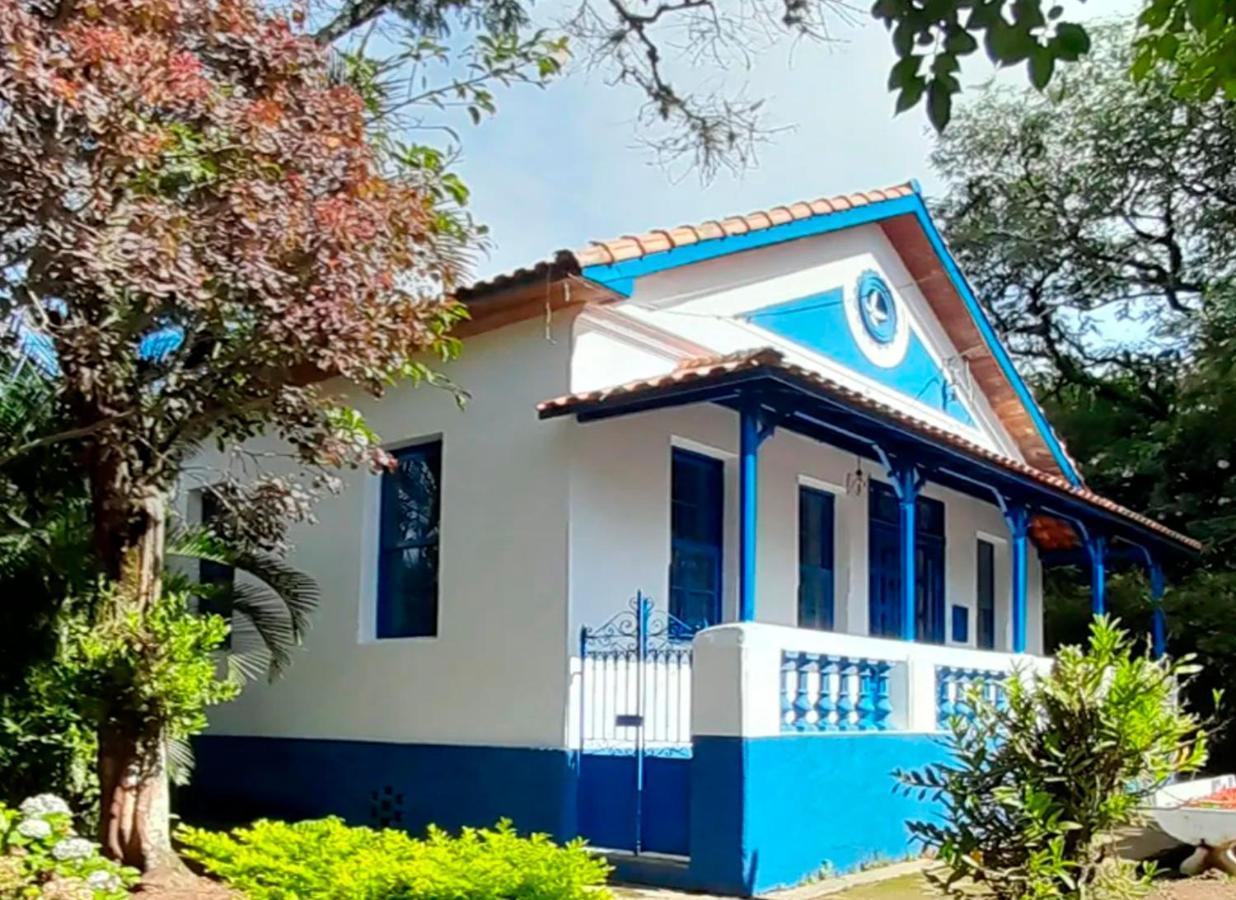 O Casarao Hotell Passa Quatro Exteriör bild