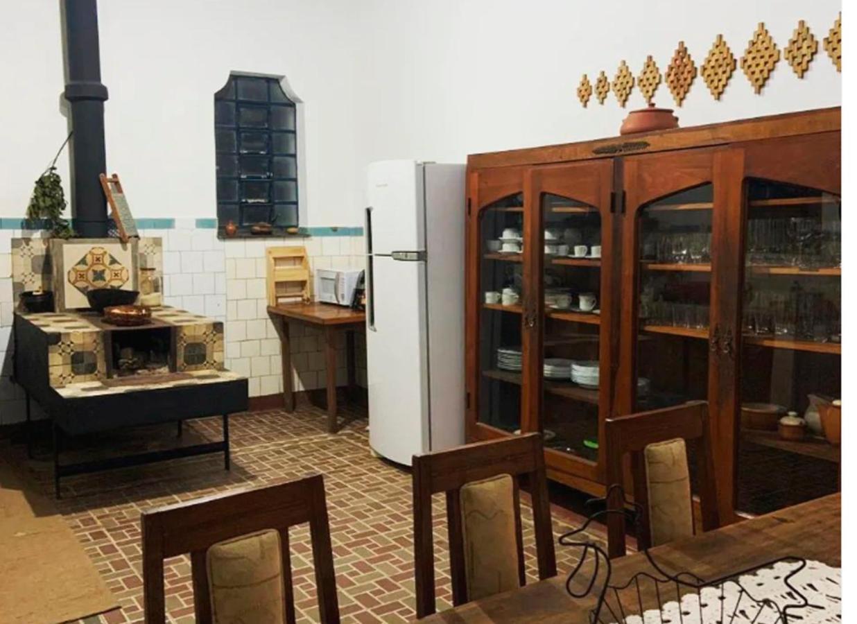 O Casarao Hotell Passa Quatro Exteriör bild
